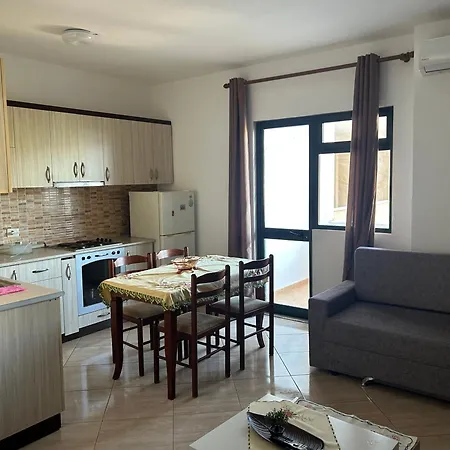 Eri's House Apartment *